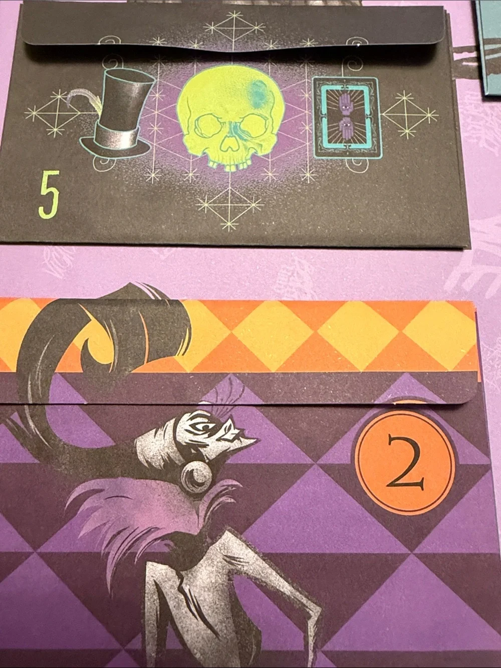 Disney Villains Halloween Book-13 Mystery Pockets packed w/ goodies/games/gifts!